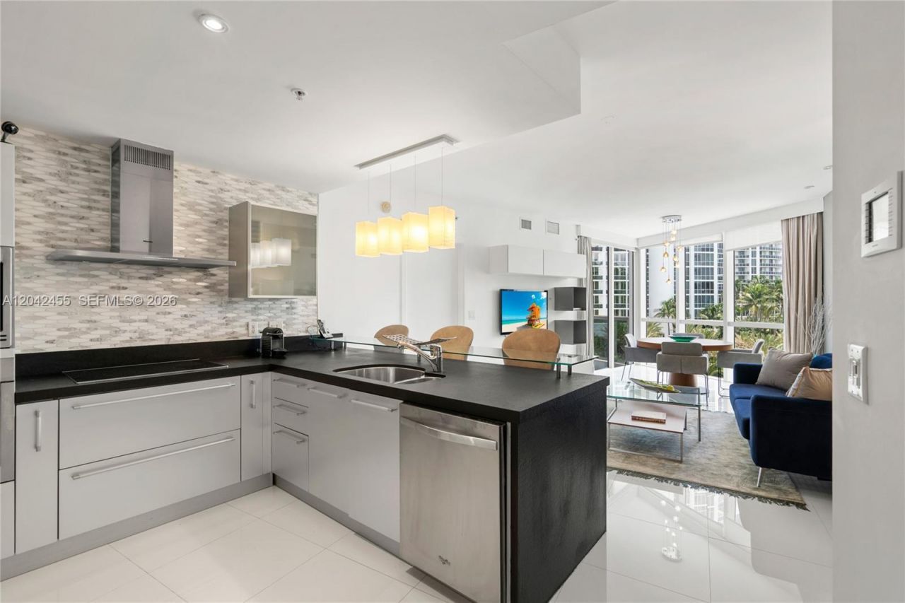18201 Collins Ave , Unit 603, Sunny Isles Beach, FL 33160 Photo