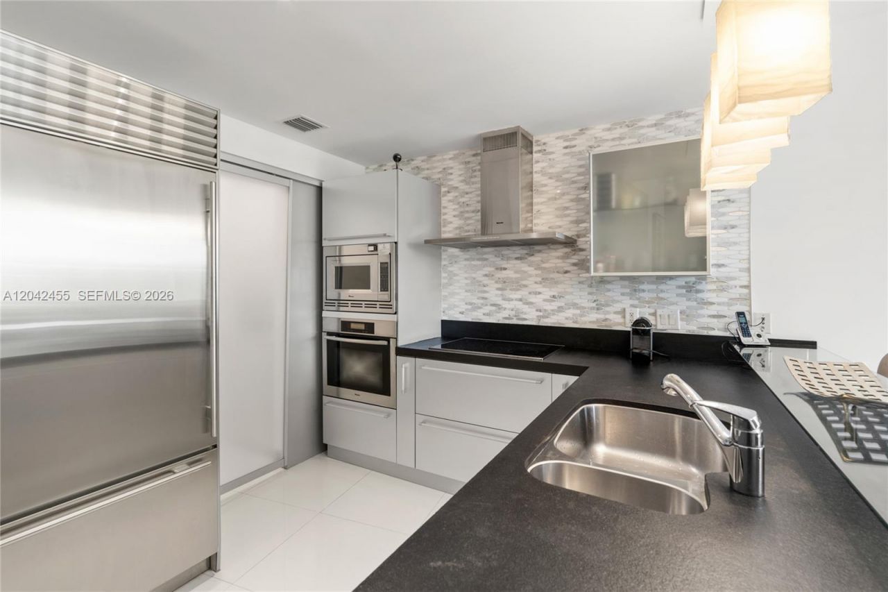 18201 Collins Ave , Unit 603, Sunny Isles Beach, FL 33160 Photo