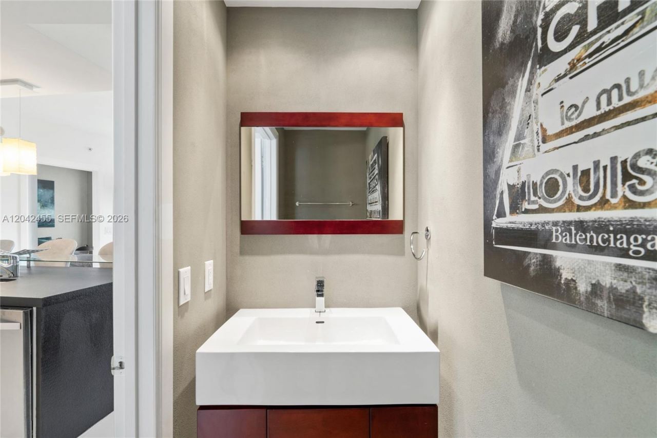 18201 Collins Ave , Unit 603, Sunny Isles Beach, FL 33160 Photo