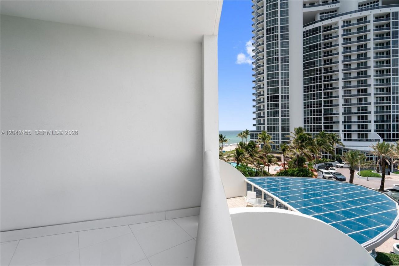 18201 Collins Ave , Unit 603, Sunny Isles Beach, FL 33160 Photo