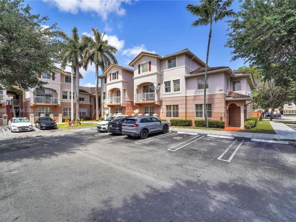 8858 W Flagler St, Unit 210, Miami, FL 33174