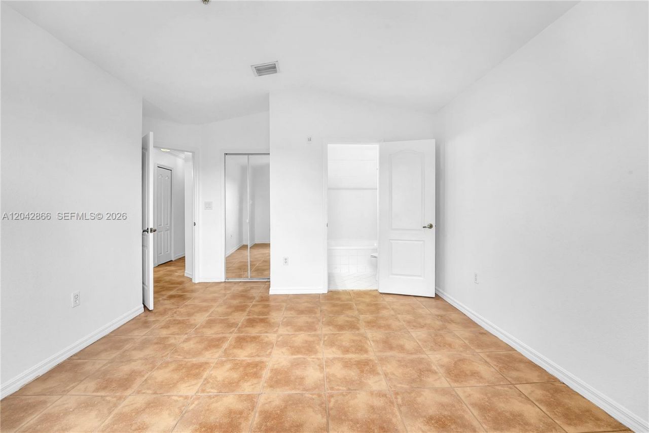 8858 W Flagler St, Unit 210, Miami, FL 33174 Photo