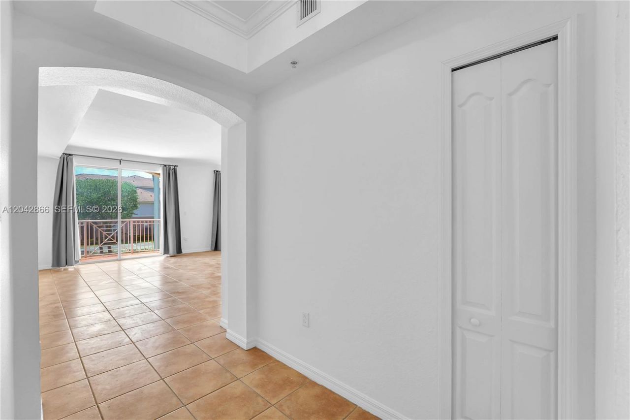 8858 W Flagler St, Unit 210, Miami, FL 33174 Photo