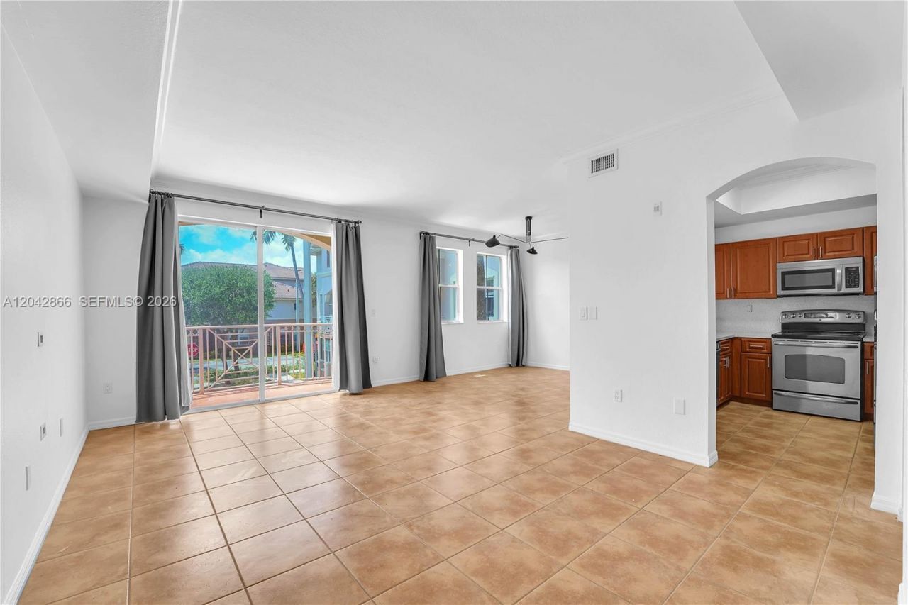 8858 W Flagler St, Unit 210, Miami, FL 33174 Photo