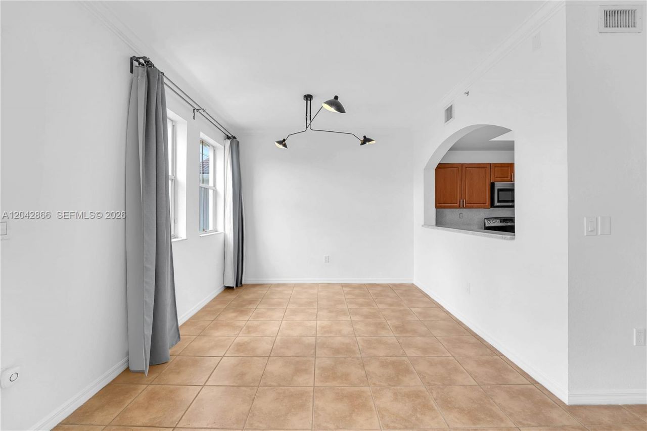 8858 W Flagler St, Unit 210, Miami, FL 33174 Photo