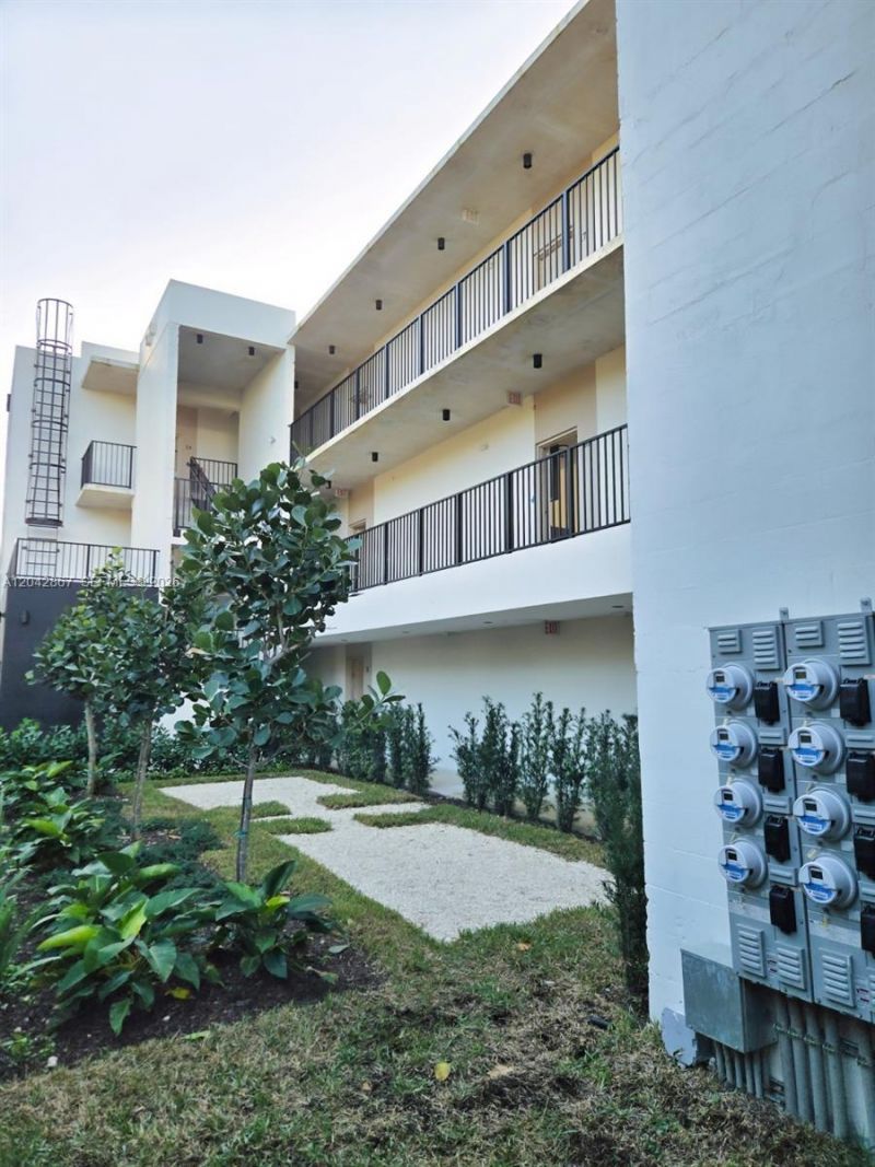 8106 NE 1st Ave , Unit 3, Miami, FL 33138 Photo