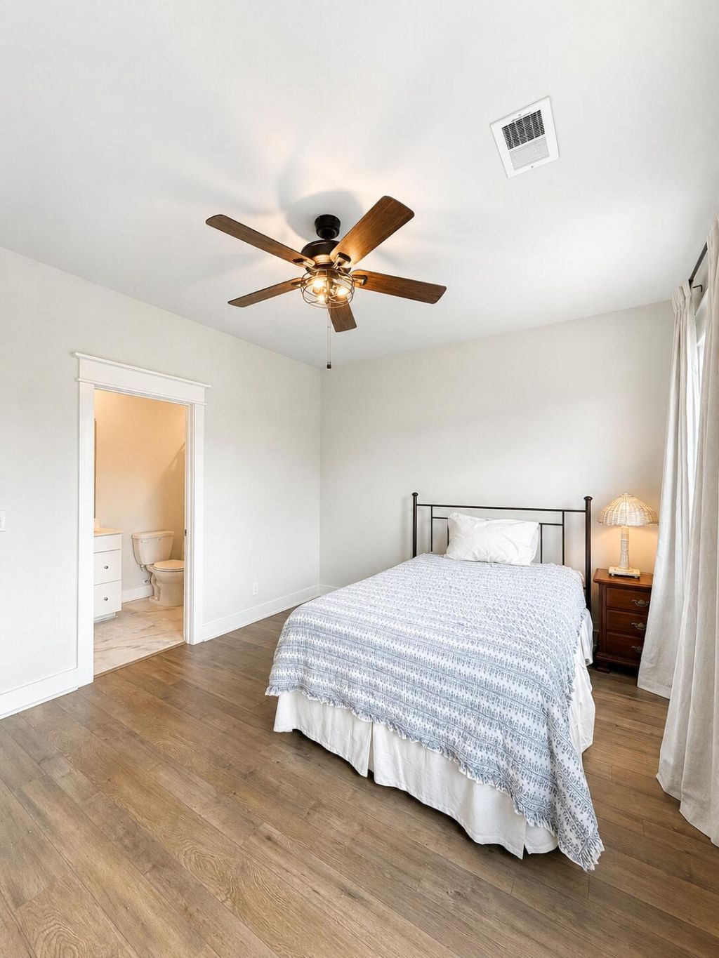 814 Kings Oak Court Photo 25