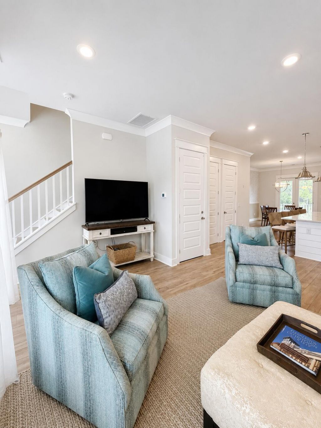814 Kings Oak Court Photo 5