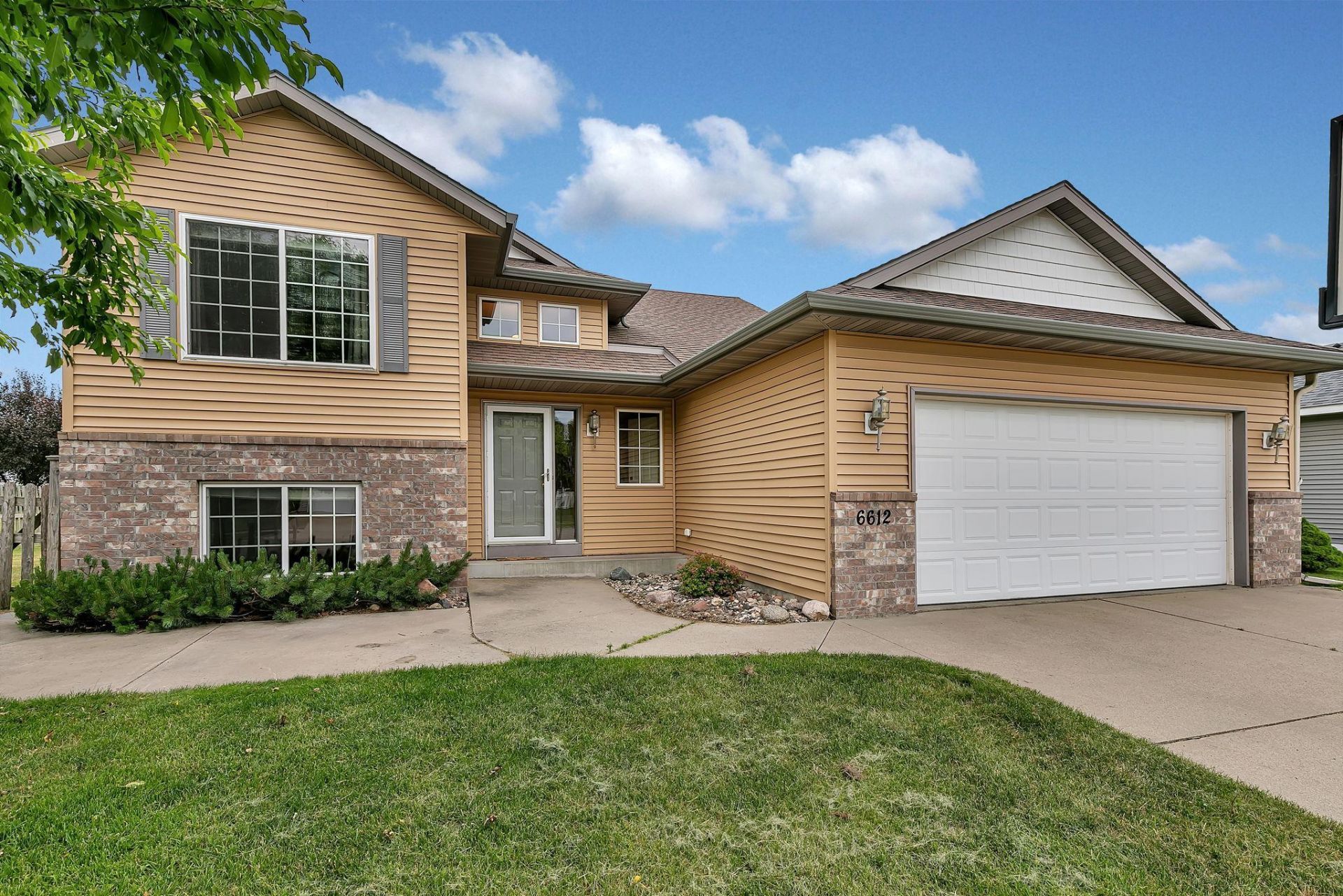 6612 Yosemite Street Saint Cloud, MN 56303