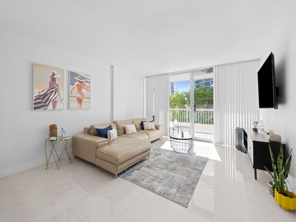 2200 NE 33rd Avenue, Unit 2d, Fort Lauderdale, FL 33305