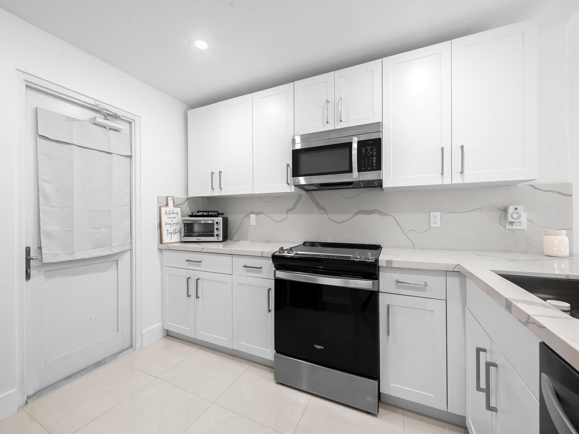 2200 NE 33rd Avenue, Unit 2d, Fort Lauderdale, FL 33305 Photo