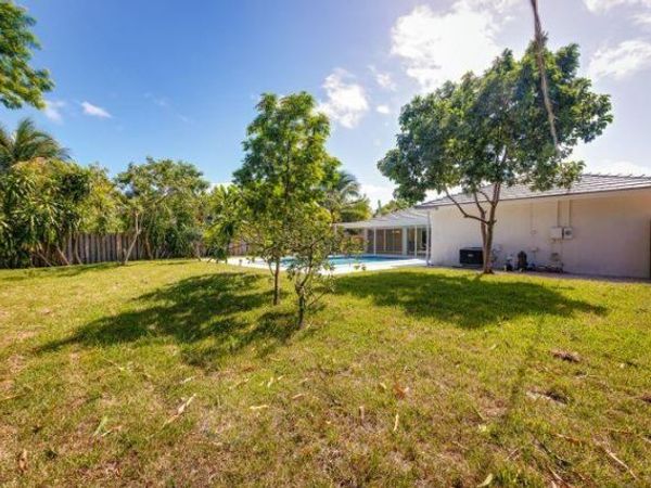 401 NE 10th Terrace, Boca Raton, FL 33432