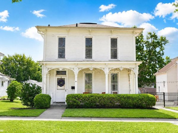 118 S Woodlawn Avenue, Burlington, IA 52601