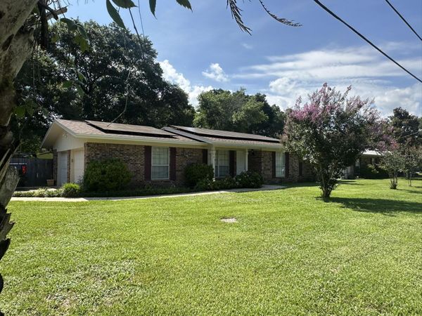 705 NE Powell Drive, Fort Walton Beach, FL 32547