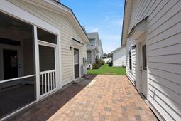 1013 Ashley Garden Boulevard photo 4