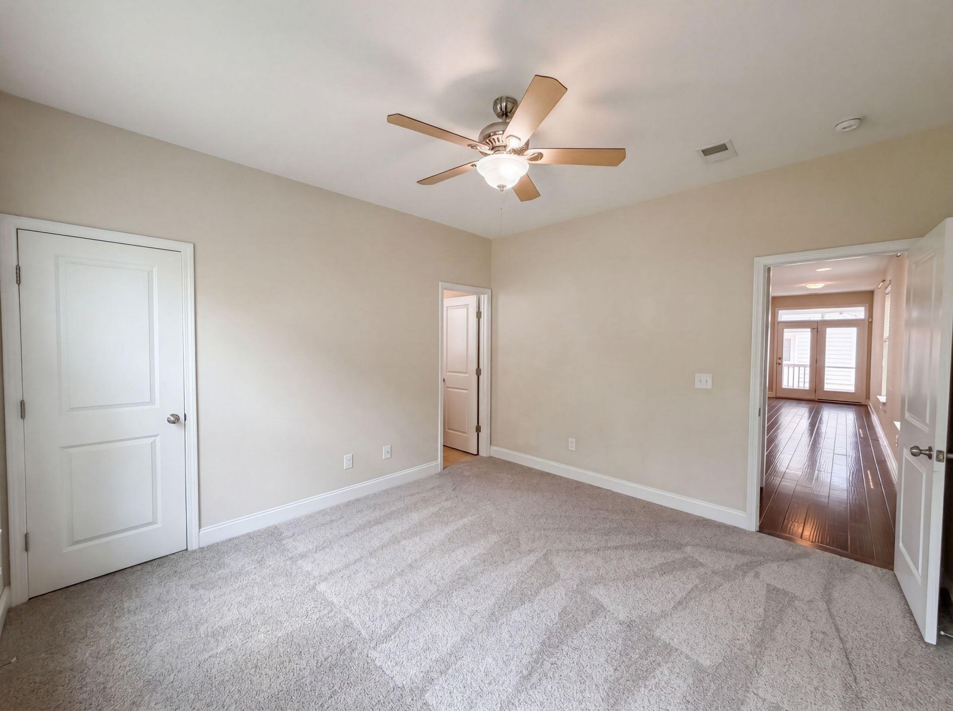 1013 Ashley Garden Boulevard Photo 8