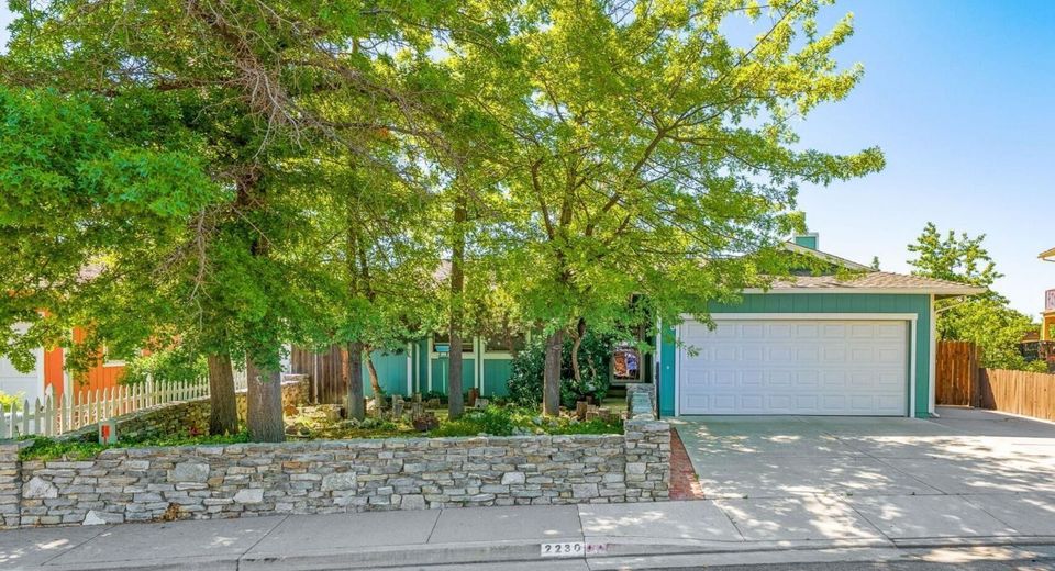 2230 King Edward Drive, Reno, NV 89503 Photo