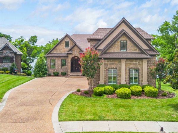 1149 McCrory Cir, Gallatin, TN 37066
