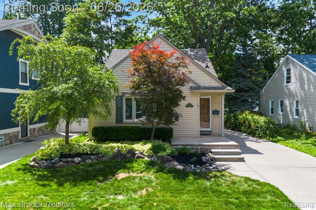 618 S Gainsborough Avenue, Royal Oak, MI 48067 Main Photo