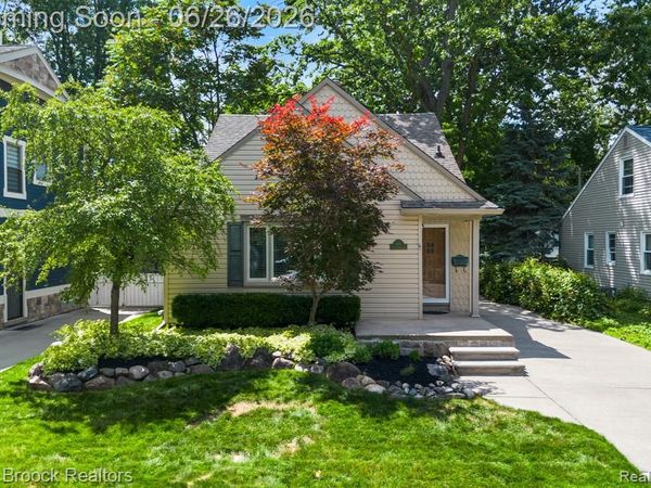 618 S Gainsborough Avenue, Royal Oak, MI 48067