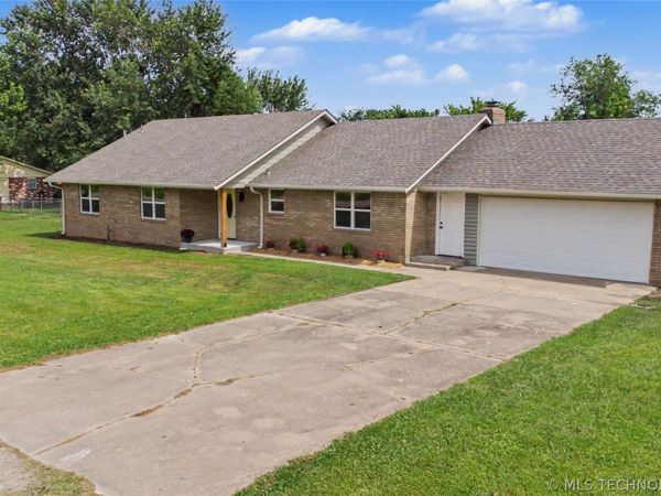 17074 E 107th Street N, Owasso, OK 74055