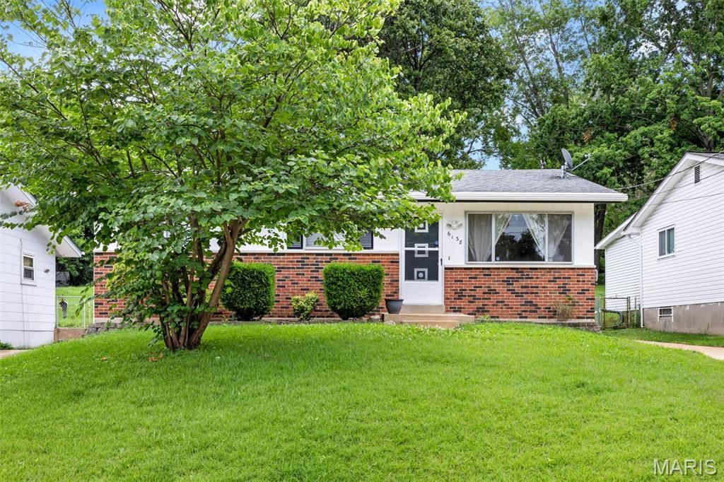 6138 Emerald Avenue, Ferguson, MO 63135 Main Photo