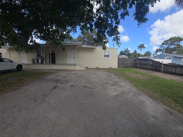 1220 Kent Street, West Palm Beach, FL 33415