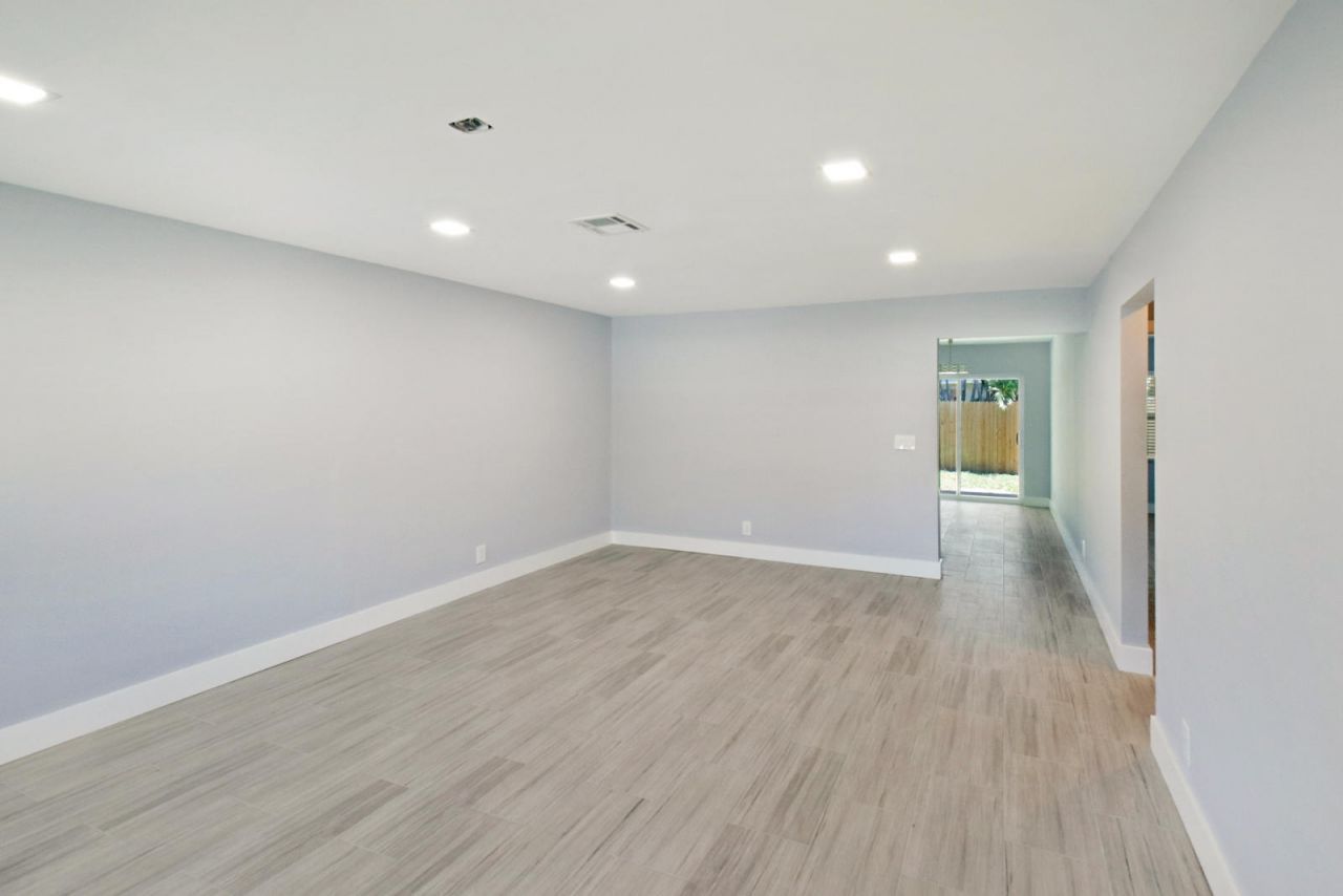 9128 Roan Lane, West Palm Beach, FL 33403 Photo