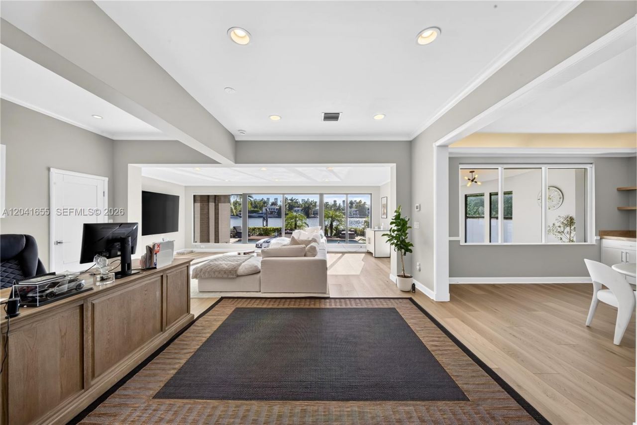 460 W Dilido Dr, Miami Beach, FL 33139 Photo