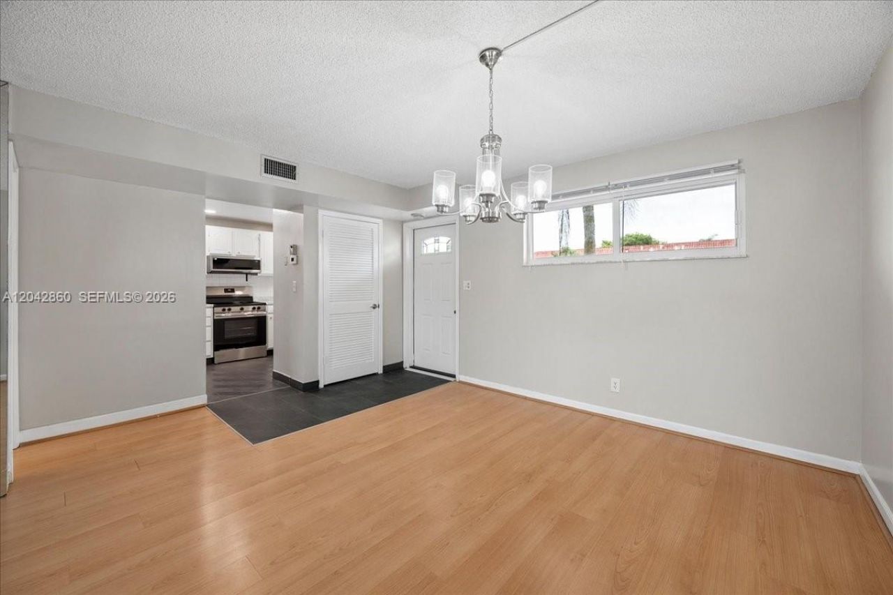 800 S Hollybrook Dr, Unit 205, Pembroke Pines, FL 33025 Photo
