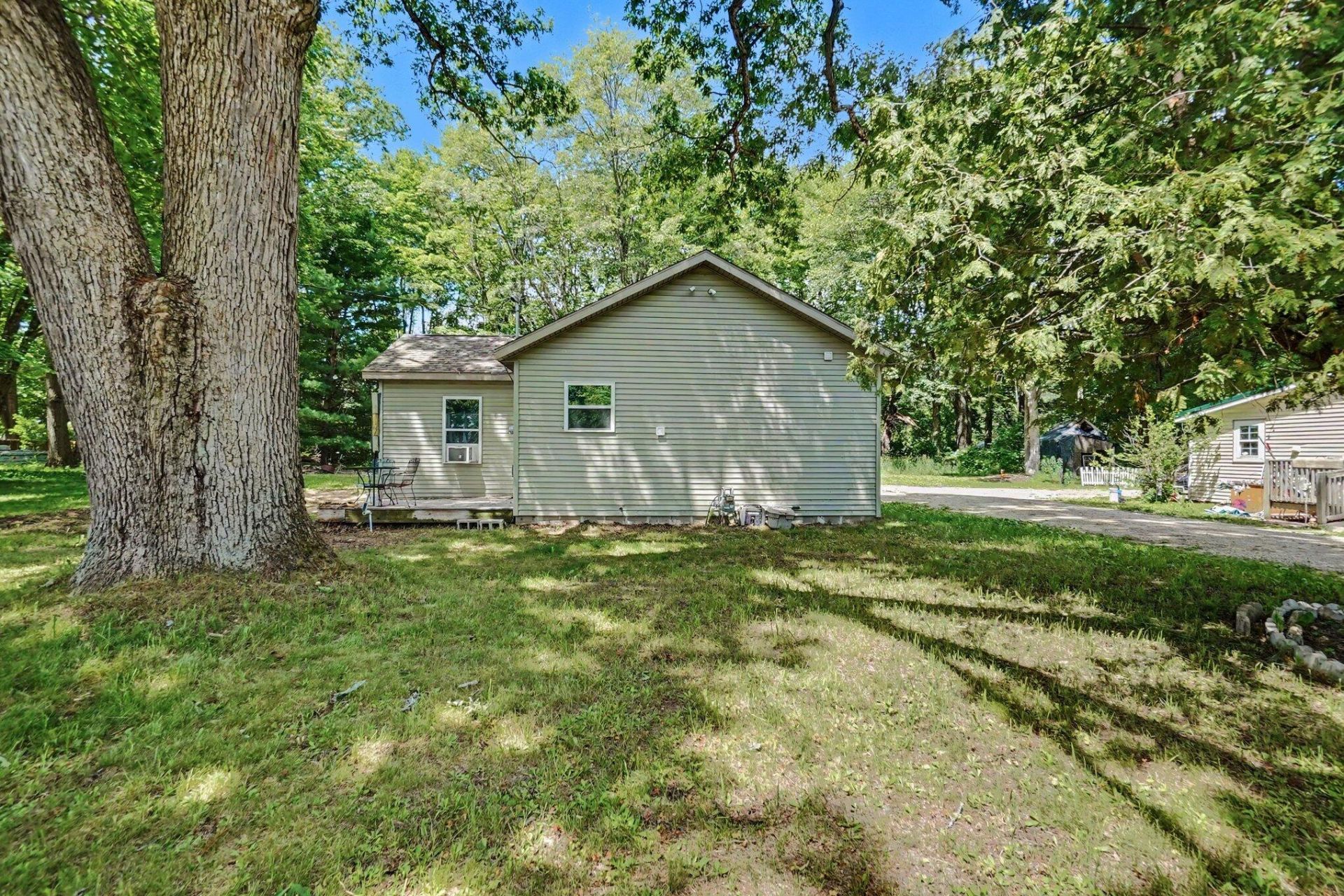 1147 S Bingham Avenue, White Cloud, MI 49349 Main Photo