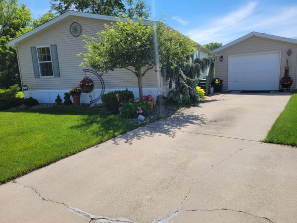 187 Whiporwill Drive , Beecher, IL 60401