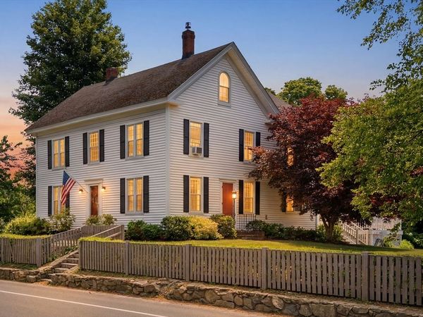 555 Main Street, West Newbury, MA 01985