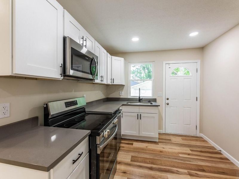2288 Middlehurst Drive, Columbus, OH 43219 Photo 10