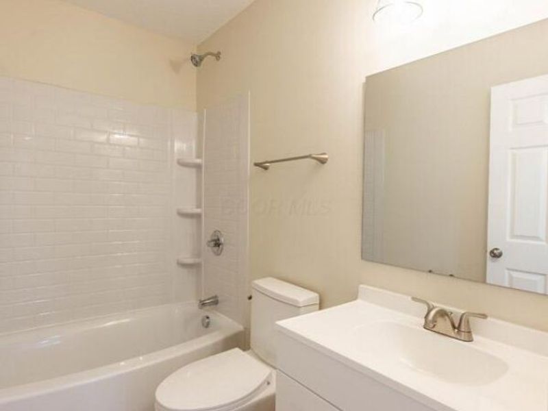 2288 Middlehurst Drive, Columbus, OH 43219 Photo 16