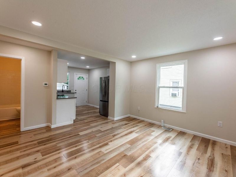 2288 Middlehurst Drive, Columbus, OH 43219 Photo 6