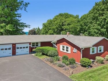 536 Lake Road , Webster, NY 14580