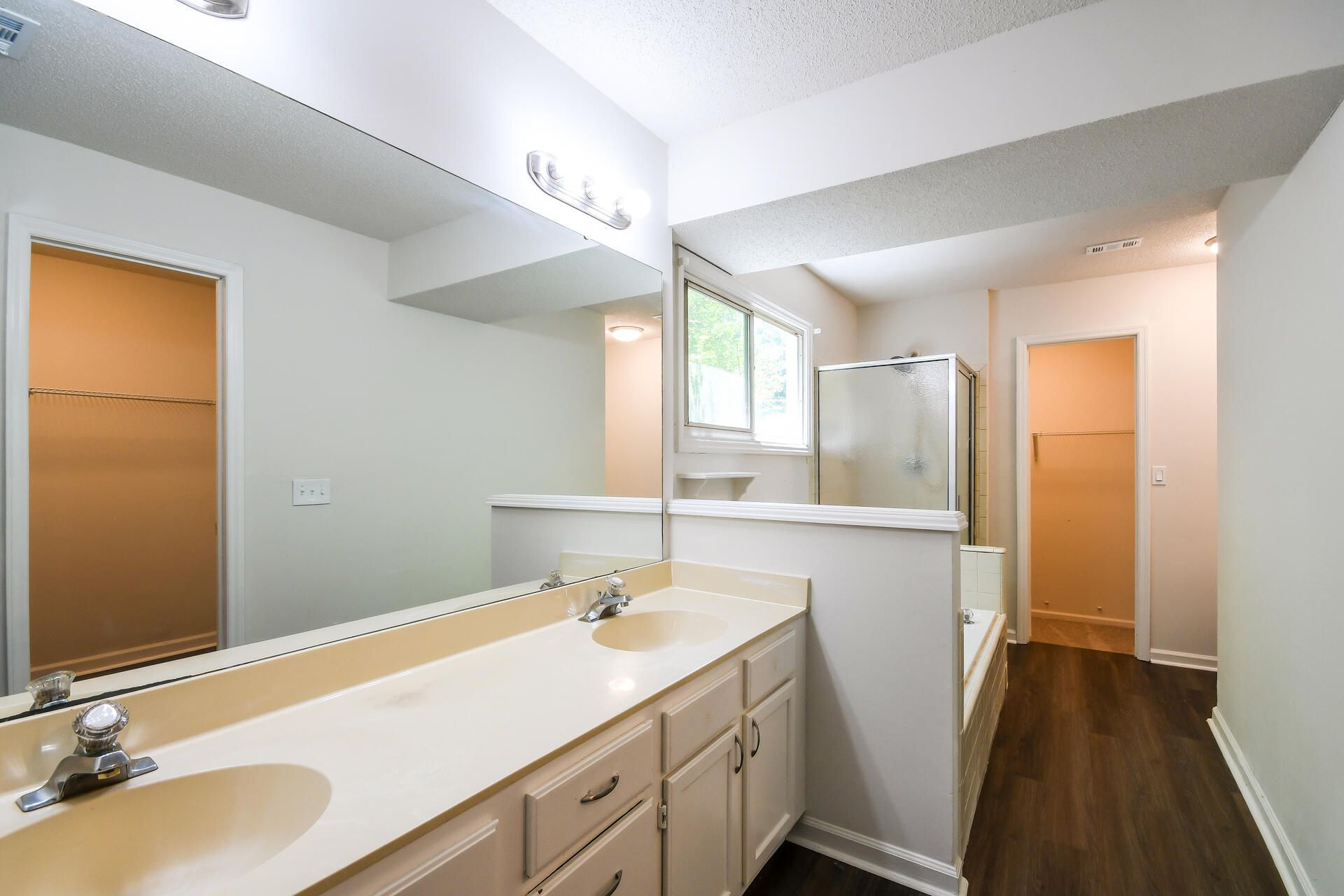 343 Damascus Drive Photo 12
