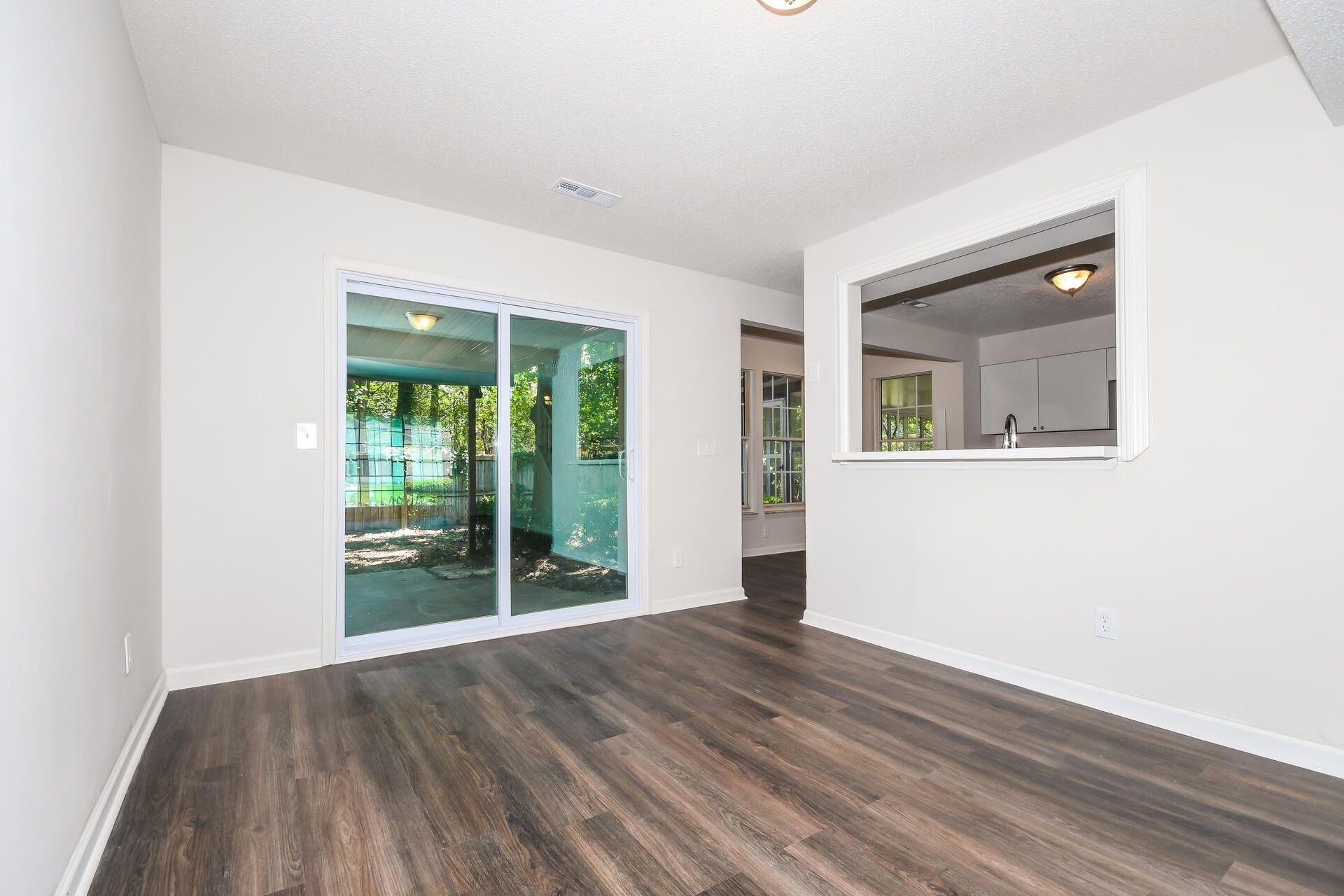 343 Damascus Drive Photo 8