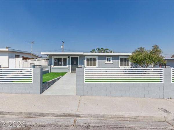 1028 Nassau Drive , Las Vegas, NV 89108