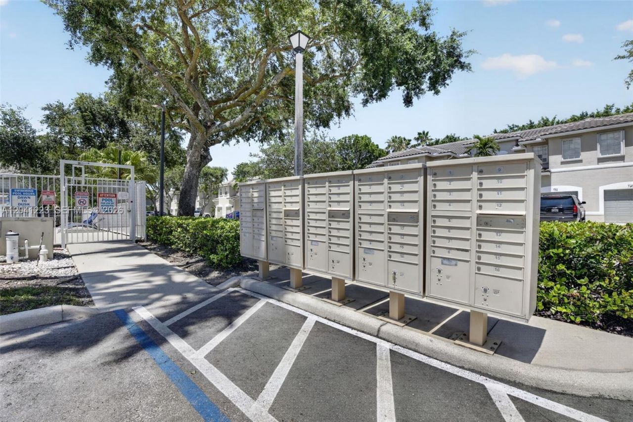 13212 NW 7th Dr, Plantation, FL 33325 Photo