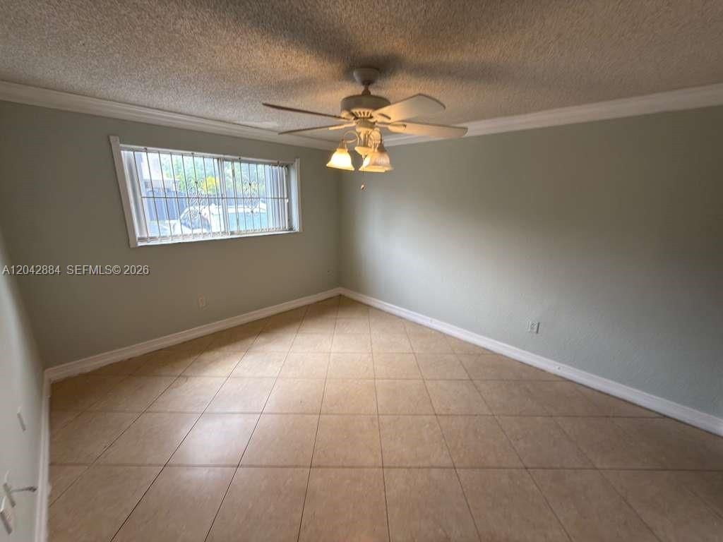 2735 W 52nd St, Unit 109, Hialeah, FL 33016 Photo