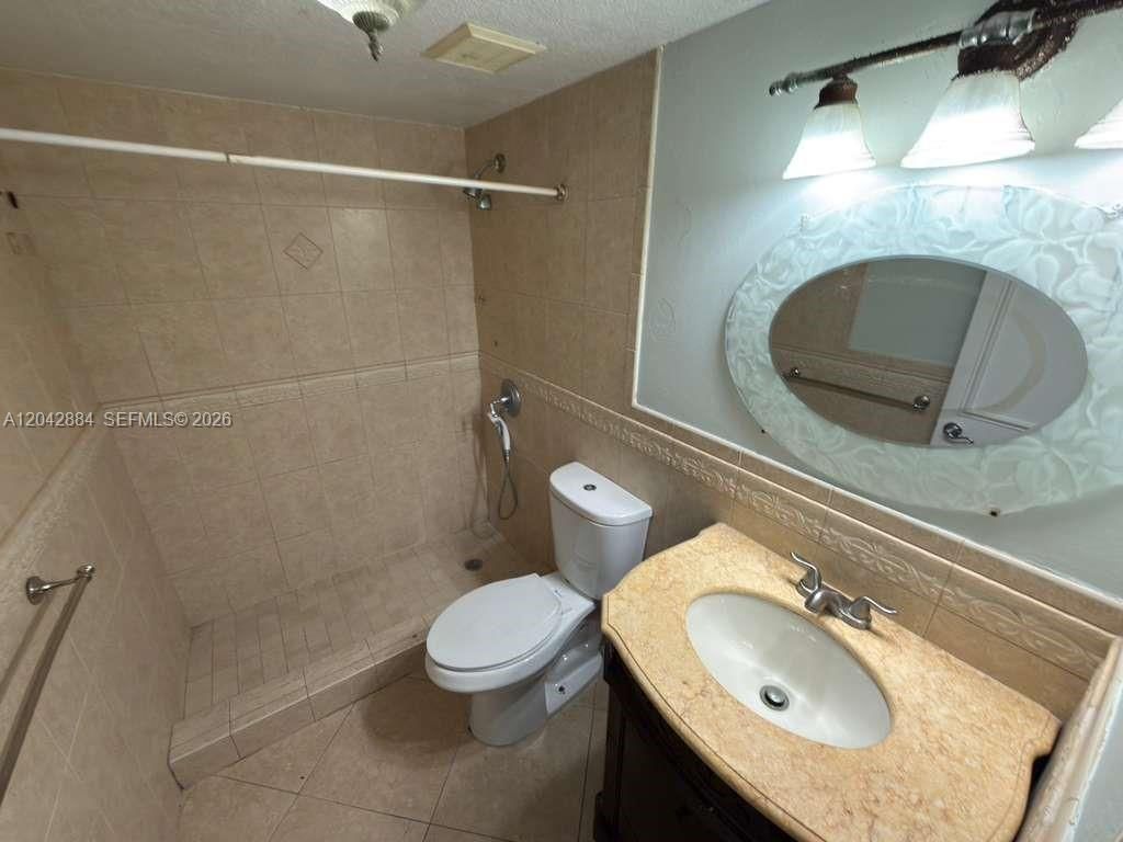 2735 W 52nd St, Unit 109, Hialeah, FL 33016 Photo