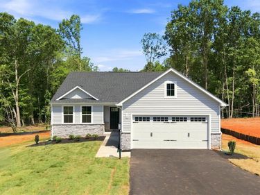 76 Overlook Drive, Lynchburg, VA 24504