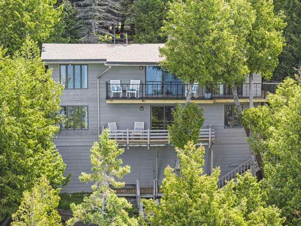 3340 S Lake Shore Drive, Harbor Springs, MI 49740