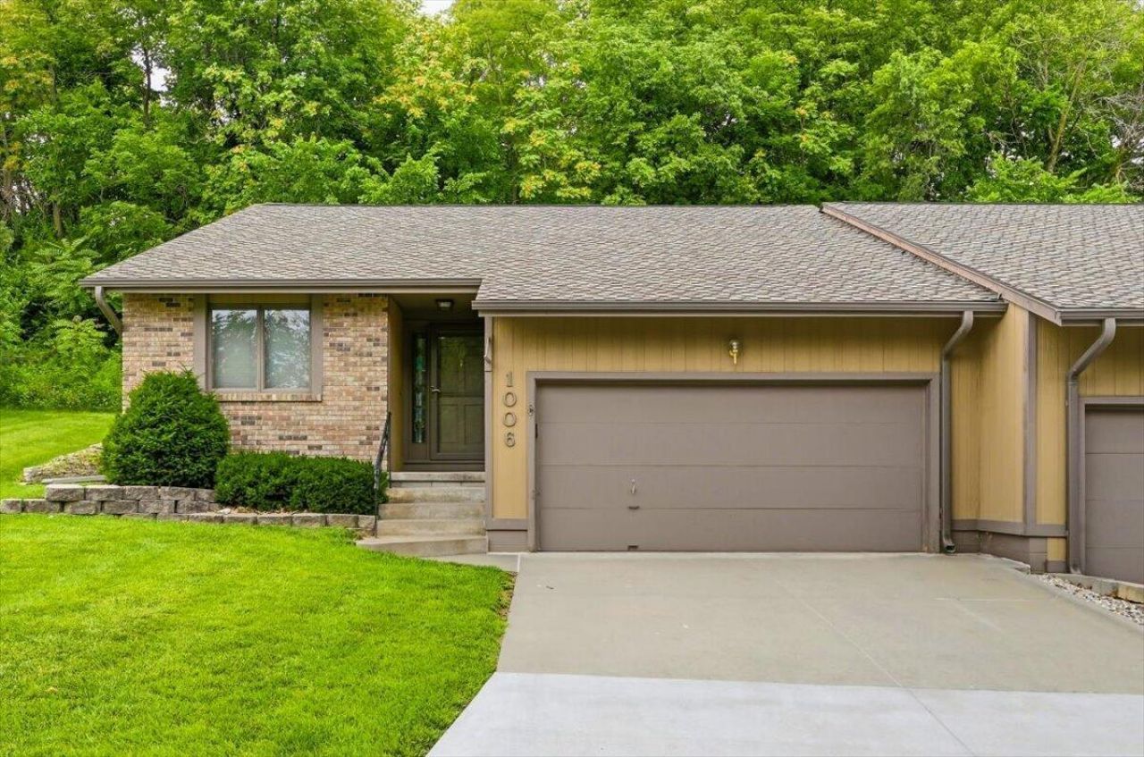 1006 Arbor Ridge Circle, Council Bluffs, IA 51503 Main Photo