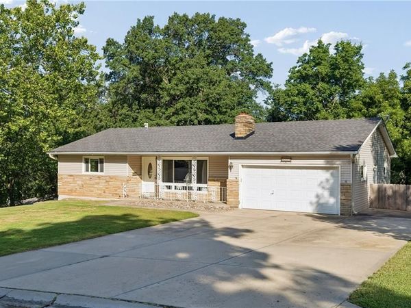 6826 N Baltimore Avenue, Gladstone, MO 64118