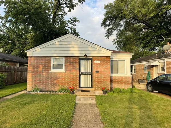 12529 S Loomis Street , Calumet Park, IL 60827
