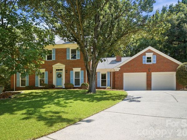 730 Fredricksburg Road, Matthews, NC 28105