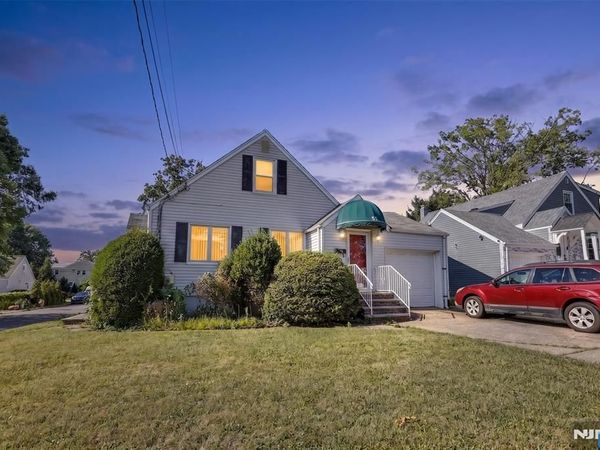 55 Stillman Avenue, BERGENFIELD, NJ 07621